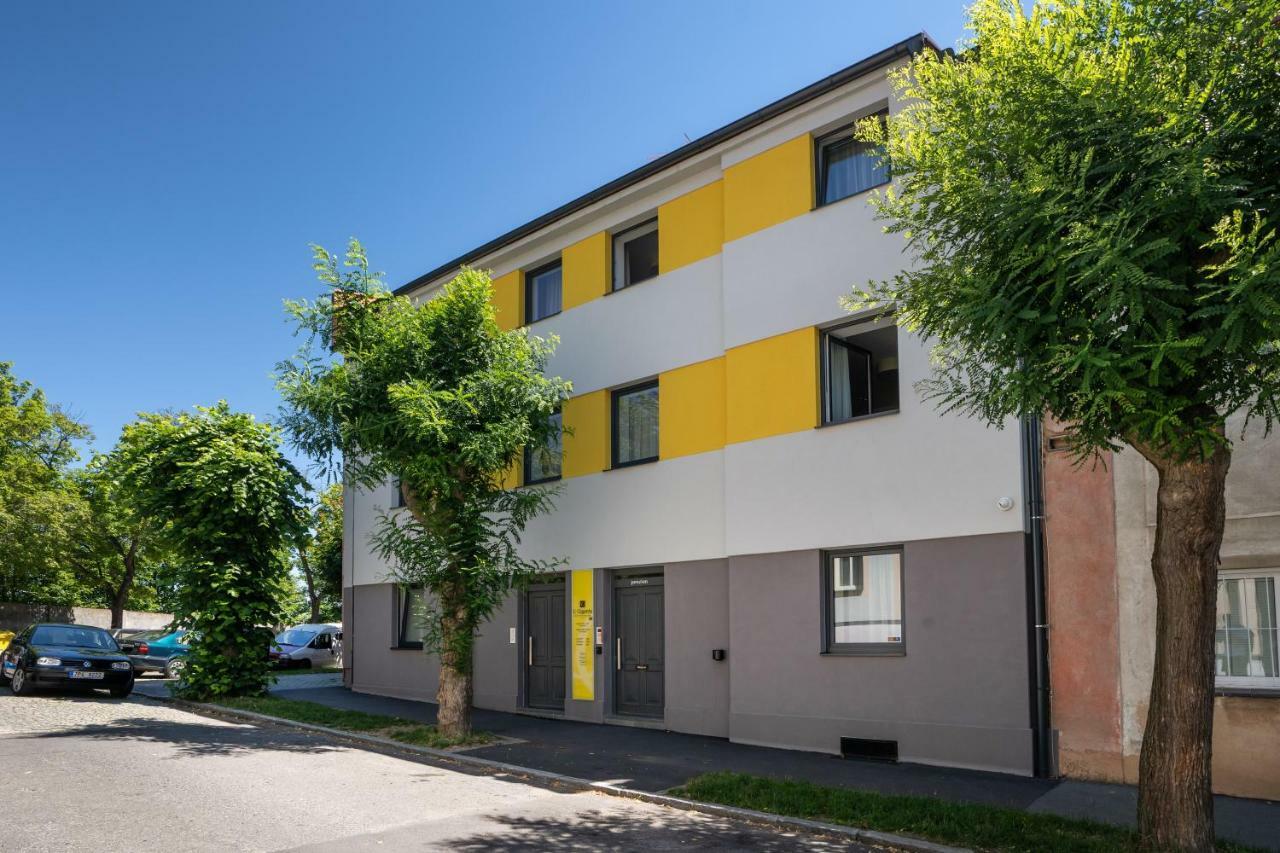 Wellness Penzion U Gigantu Pilsen Exterior photo